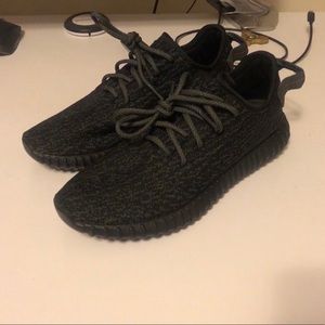 Yeezy 350 V1 Pirate Black Size 10